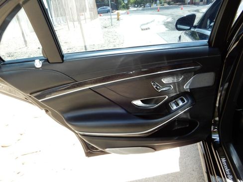 Used 2018 Mercedes-Benz S 560 Sedan w/ AMG Line Exterior image 10