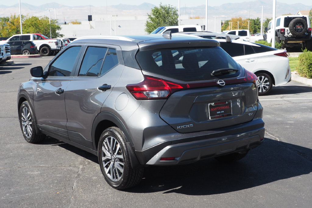 Used 2023 Nissan Kicks SV FWD image 7