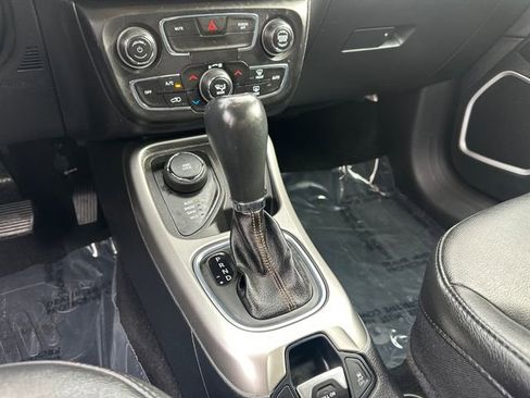 Used 2019 Jeep Compass Latitude w/ Popular Equipment Group AWD/4WD image 25