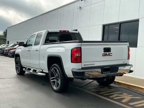 Used 2017 GMC Sierra 1500 SLE w/ SLE Value Package AWD/4WD image 6
