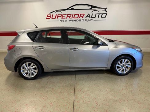 Used 2013 MAZDA MAZDA3 i Grand Touring image 9