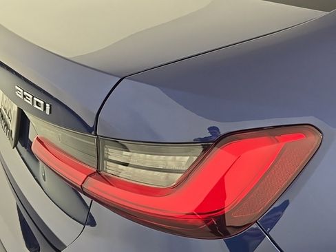 Used 2019 BMW 330i xDrive Sedan w/ Premium Package image 9