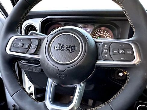 Used 2024 Jeep Wrangler Sahara w/ Technology Group image 15