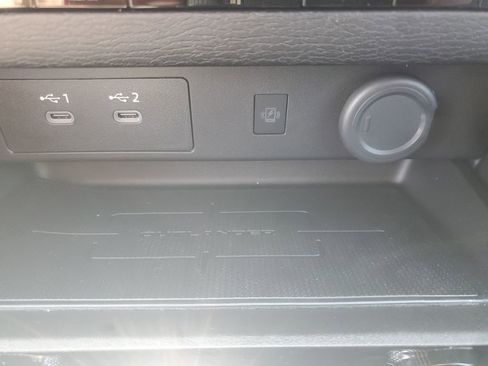 New 2026 Mitsubishi Outlander LE AWD/4WD image 35