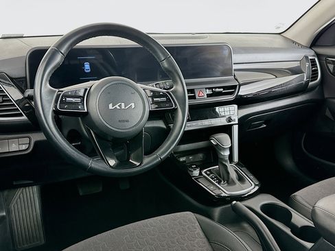 Used 2025 Kia Seltos S image 18