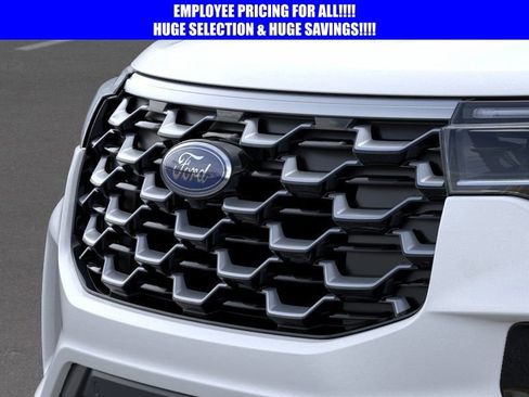 New 2026 Ford Explorer Platinum w/ LUX Leather Package AWD/4WD image 17