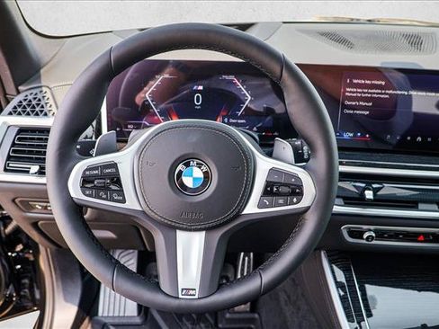 Used 2026 BMW X5 xDrive40i w/ M Sport Package AWD/4WD image 13
