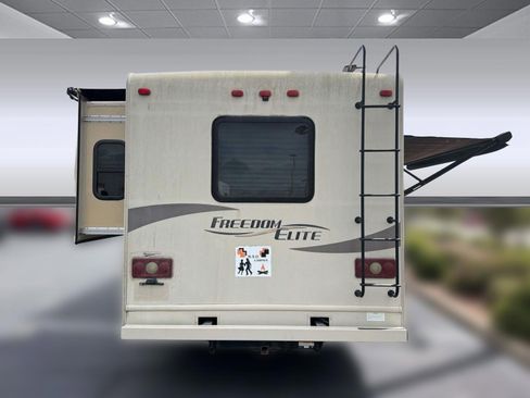 Used 2016 Ford E-450 and Econoline 450 Super Duty w/ Motorhome Prep Package image 6