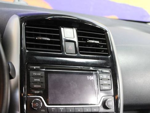 Used 2016 Nissan Versa Note SV FWD image 19