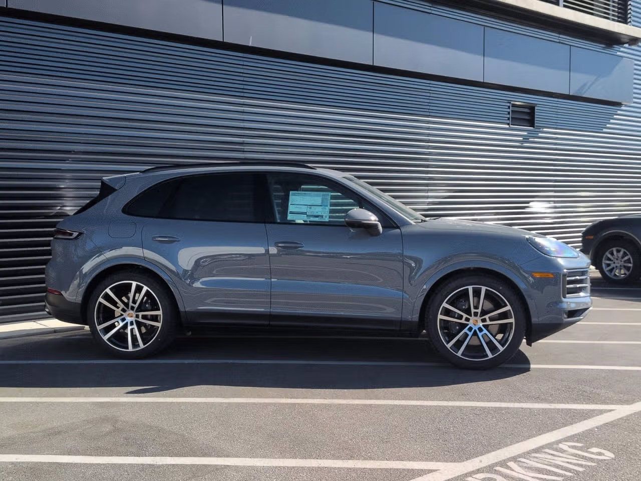 Certified 2026 Porsche Cayenne AWD/4WD image 8
