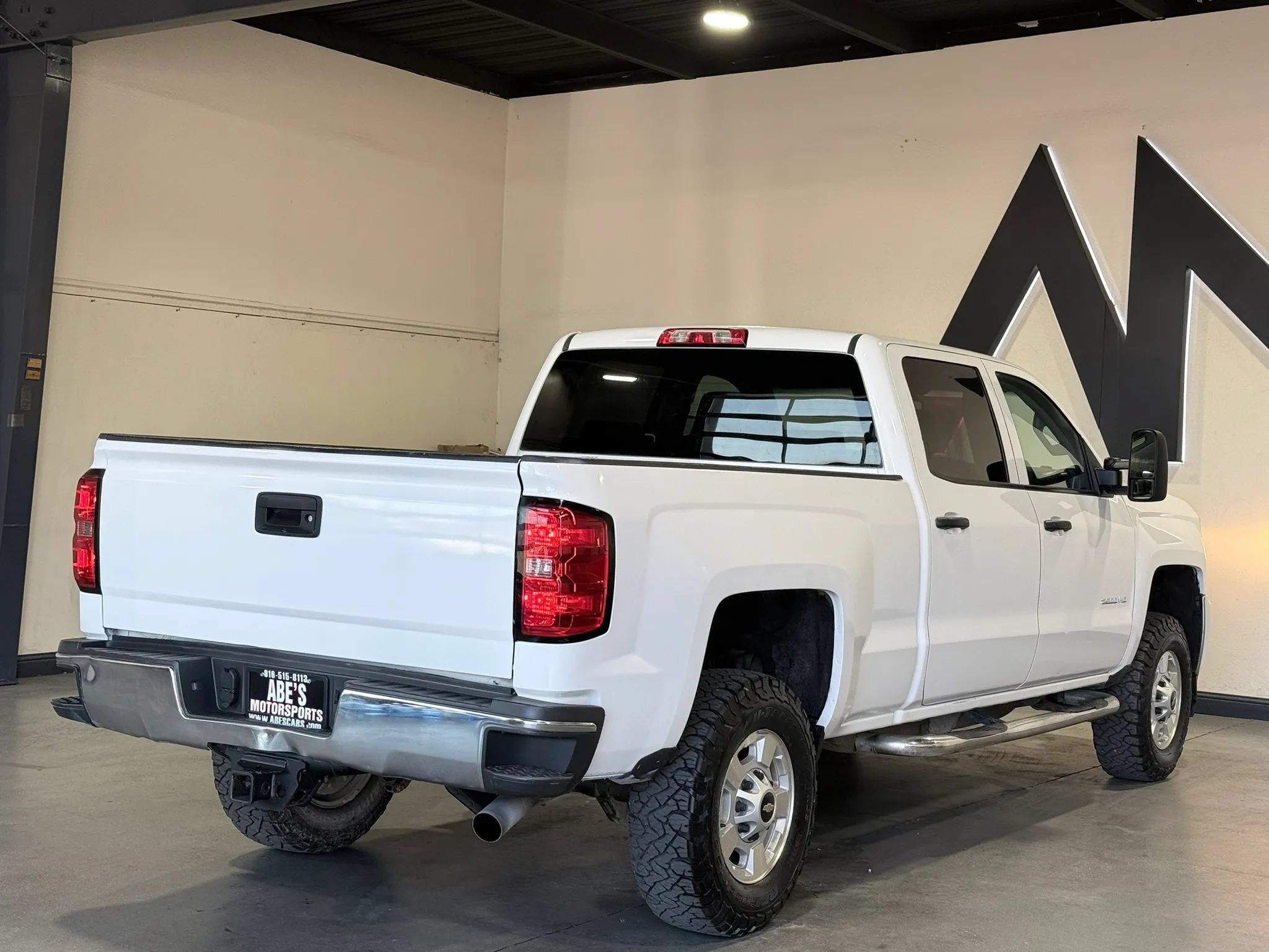 Used 2015 Chevrolet Silverado 2500 LT w/ LT Convenience Package AWD/4WD image 4