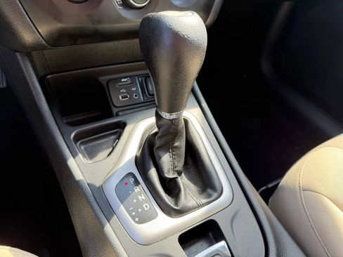 Used 2017 Jeep Cherokee Sport image 20