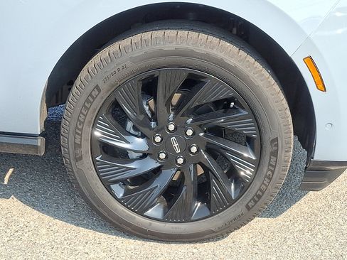 Used 2025 Lincoln Navigator Reserve w/ Jet Appearance Package AWD/4WD image 8