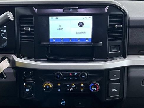 Used 2025 Ford F250 4x4 Crew Cab Super Duty image 12