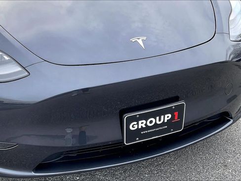 Used 2024 Tesla Model Y Long Range image 32