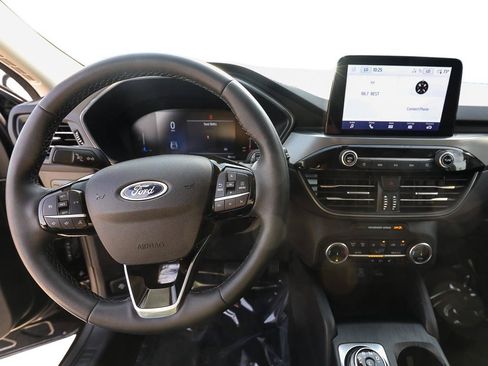 Certified 2023 Ford Escape Active AWD/4WD image 13