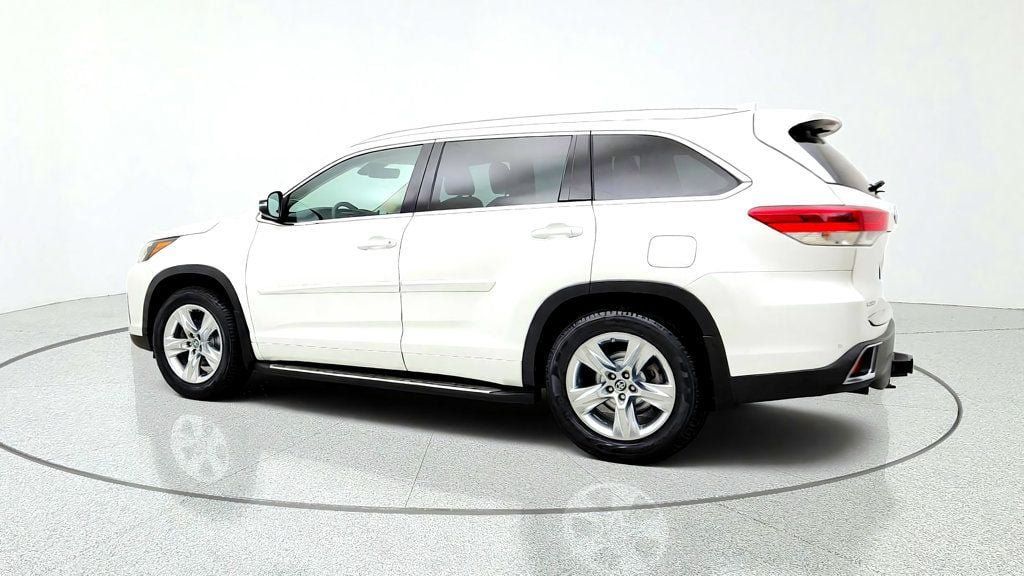 Used 2019 Toyota Highlander Limited AWD/4WD image 7