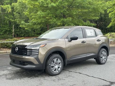 New 2026 Nissan Kicks S FWD image 3