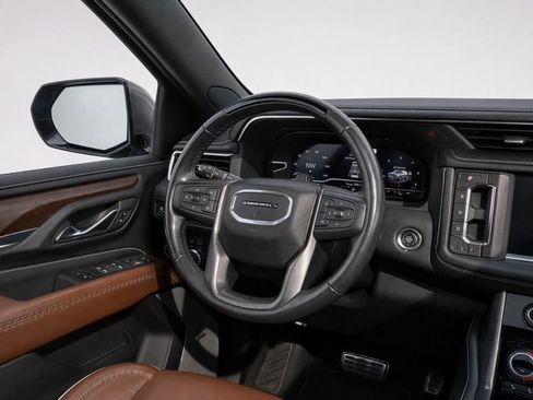 Used 2023 GMC Yukon XL Denali Ultimate AWD/4WD image 35