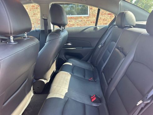 Used 2014 Chevrolet Cruze LT FWD image 19