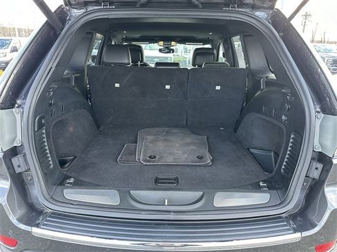 Used 2018 Jeep Grand Cherokee Limited image 43
