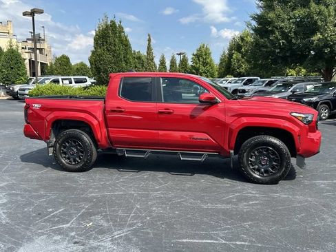 Used 2026 Toyota Tacoma TRD Sport AWD/4WD image 3