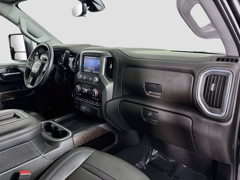 Certified 2022 GMC Sierra 3500 Denali w/ Denali Ultimate Package AWD/4WD image 34
