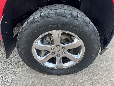 Used 2021 Ford F150 Lariat w/ Max Trailer Tow Package image 14