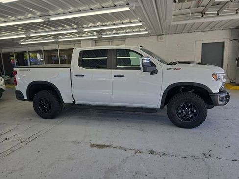 Certified 2024 Chevrolet Silverado 1500 ZR2 w/ ZR2 Bison Edition AWD/4WD image 6