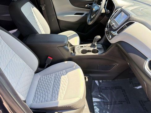Used 2018 Chevrolet Equinox LS FWD image 27