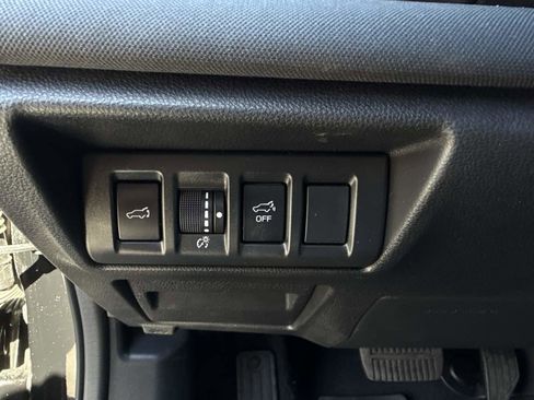 Used 2022 Subaru Outback Premium AWD/4WD image 17