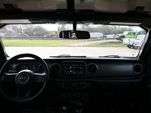 Used 2022 Jeep Wrangler Unlimited Willys image 18