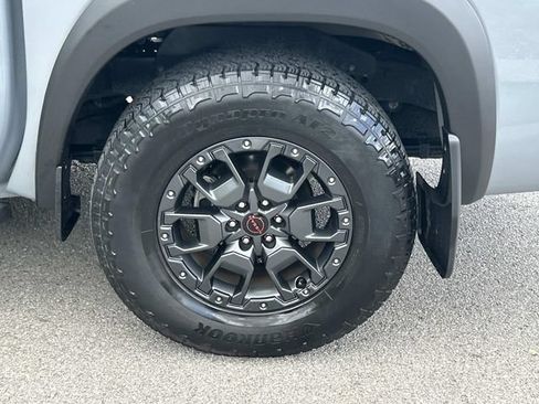 Used 2024 Nissan Frontier Pro-X w/ Pro Premium Package RWD image 12