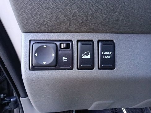 Used 2021 Nissan Frontier SV w/ Midnight Edition Floor Mats AWD/4WD image 17