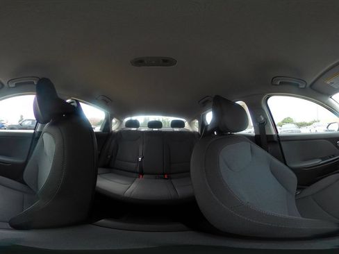 Used 2025 Kia K4 FWD image 39