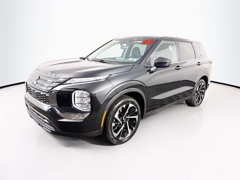 Used 2022 Mitsubishi Outlander ES AWD/4WD image 3