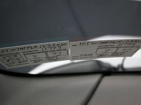 Used 2024 GMC Savana 2500 w/ Driver Convenience Package image 10