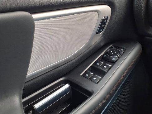 Used 2025 Ford Expedition Active image 35