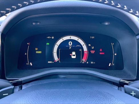 Used 2025 Toyota Camry SE image 24