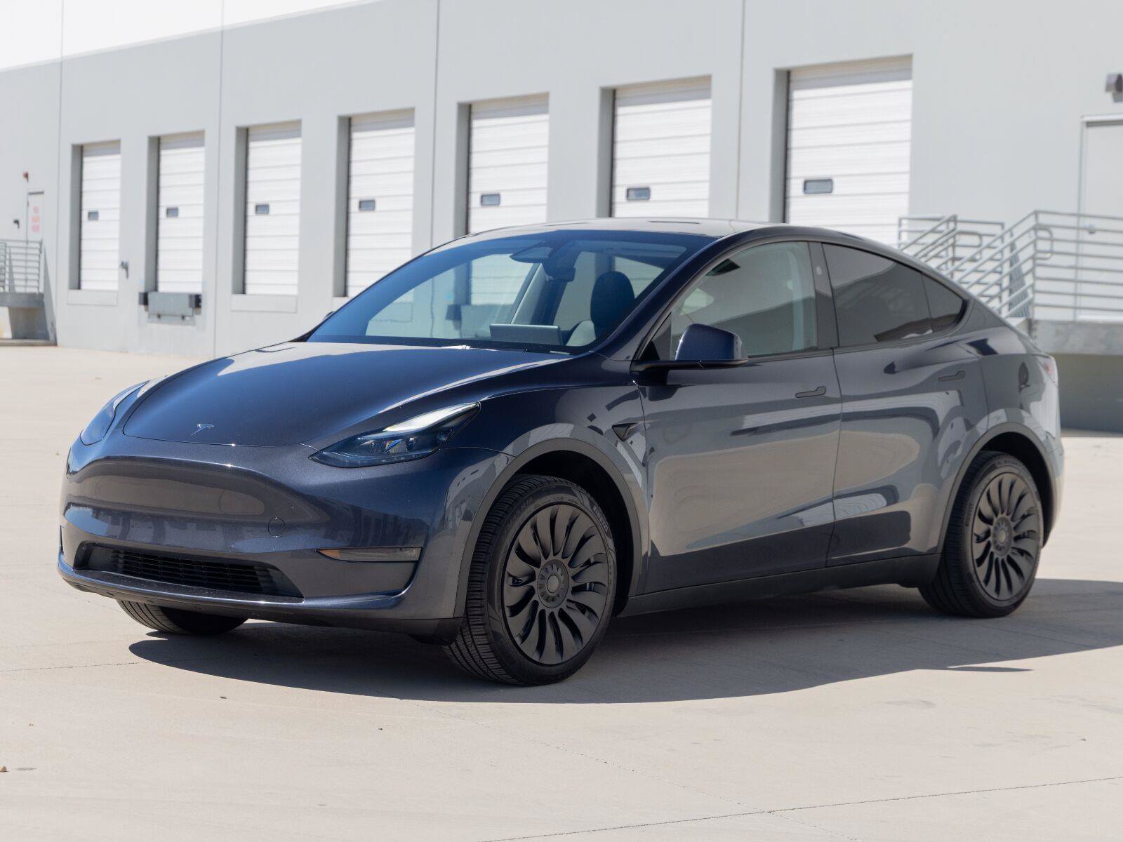 Used 2024 Tesla Model Y Long Range AWD/4WD image 7