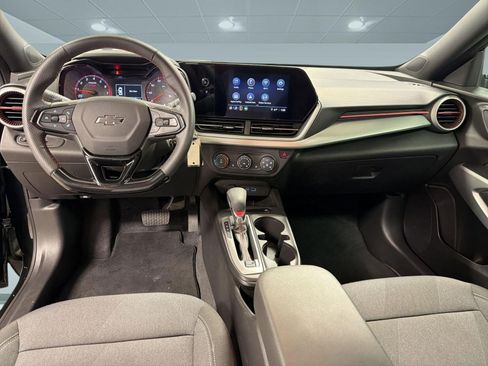Used 2025 Chevrolet Trax RS w/ Driver Confidence Package FWD image 15