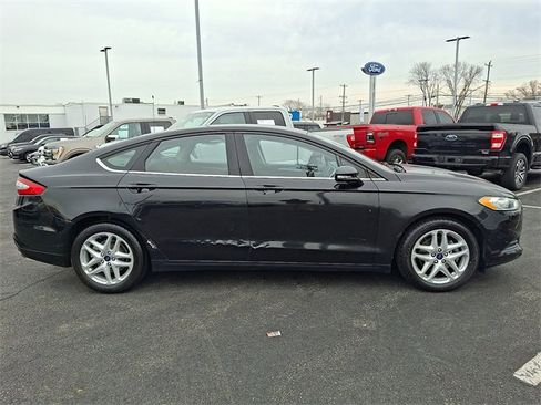 Used 2013 Ford Fusion SE image 8