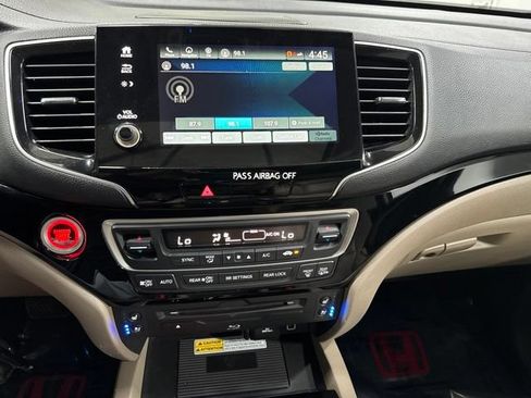 Used 2019 Honda Pilot Touring image 22