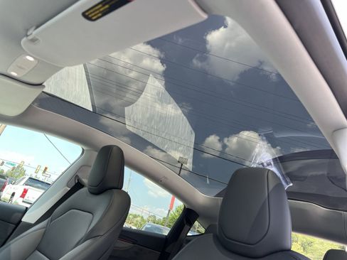 Used 2026 Tesla Model Y Long Range AWD/4WD image 24