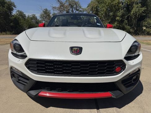 Used 2019 FIAT 124 Spider Abarth w/ Convenience Group RWD image 4