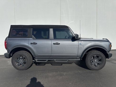 Used 2023 Ford Bronco Black Diamond image 2