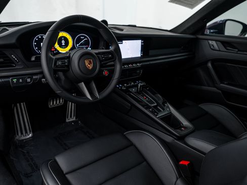 Certified 2026 Porsche 911 Carrera GTS RWD image 4
