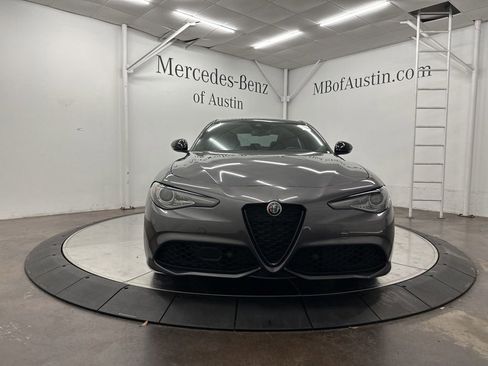 Used 2022 Alfa Romeo Giulia Veloce RWD image 2