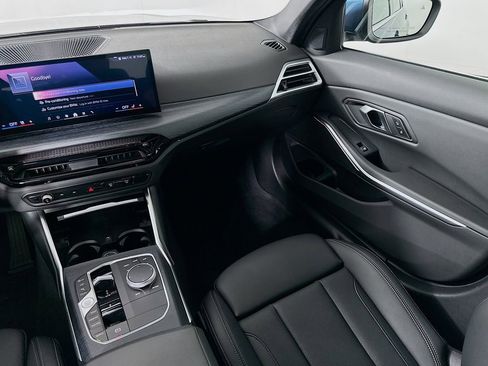 Used 2025 BMW 330i Sedan w/ Convenience Package image 24