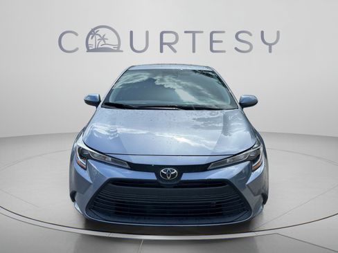 Used 2025 Toyota Corolla LE FWD image 8